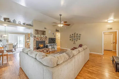 18041 Bold Venture Dr, Tehachapi, CA 93561 photo 7