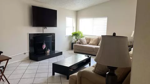 37050 32nd St E, Palmdale, CA 93550 photo 6