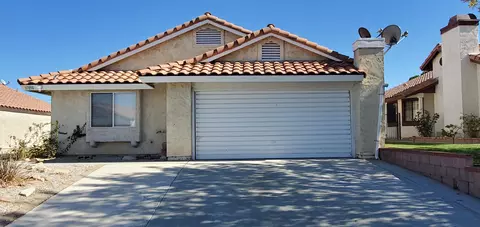 37050 32nd St E, Palmdale, CA 93550 photo 1