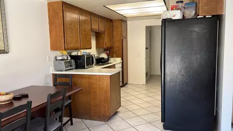 37050 32nd St E, Palmdale, CA 93550 photo 3