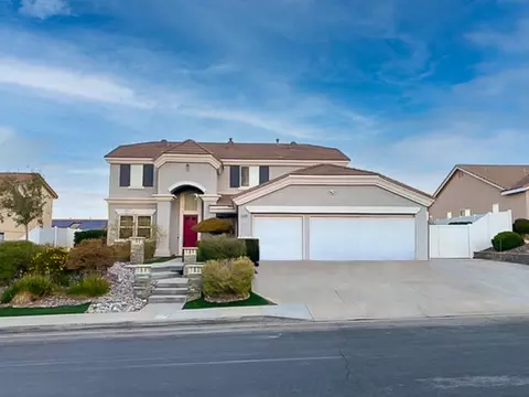 42340 Ridge View Dr, Lancaster, CA 93536 photo 1