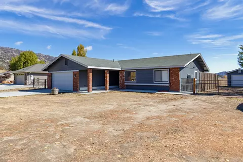 29360 Fawn Way, Tehachapi, CA 93561 photo 2