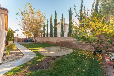 328 Bogie St, Palmdale, CA 93551 photo 22