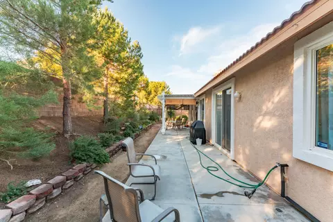 328 Bogie St, Palmdale, CA 93551 photo 23