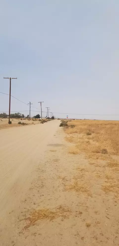 E Avenue H, Lancaster, CA 93535 photo 2