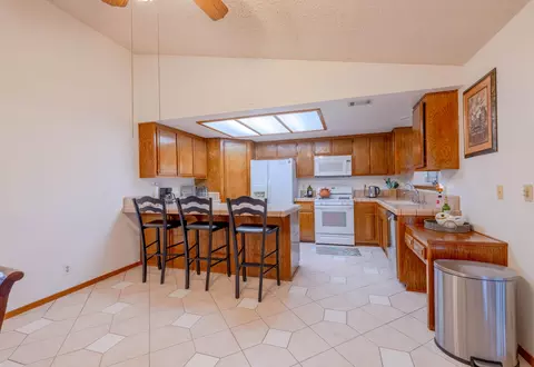 12728 Running Deer Rd, Apple Valley, CA 92308 photo 12