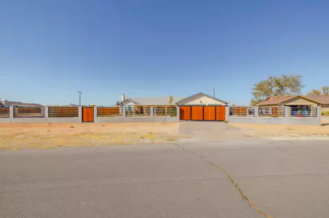 12728 Running Deer Rd, Apple Valley, CA 92308 photo 6