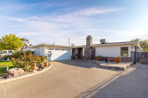 45350 Genoa Ave, Lancaster, CA 93534 photo 1