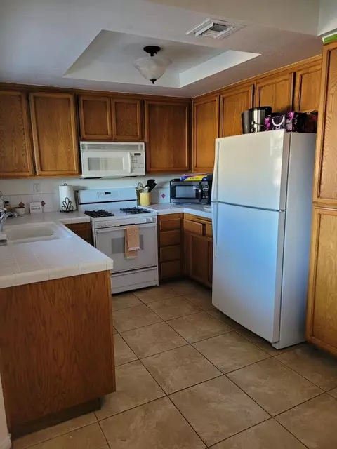 3141 Softwood Ct, Lancaster, CA 93536 photo 9