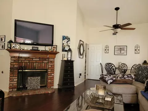 3141 Softwood Ct, Lancaster, CA 93536 photo 4