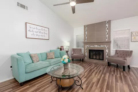 43708 16th St E, Lancaster, CA 93535 photo 5