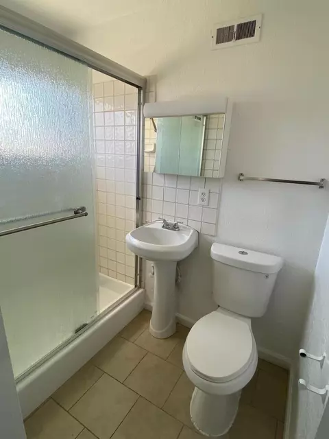 332 Kildare St E, Lancaster, CA 93535 photo 17