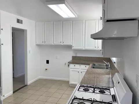 332 Kildare St E, Lancaster, CA 93535 photo 10
