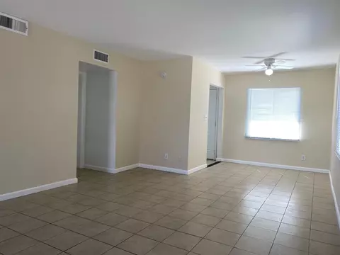 332 Kildare St E, Lancaster, CA 93535 photo 5