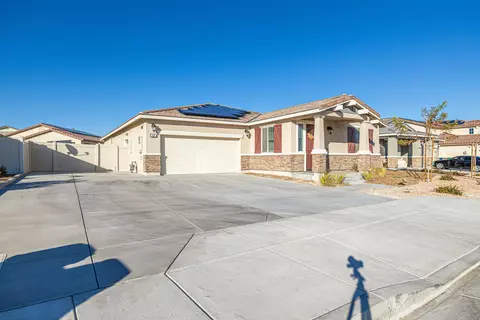 4431 Jackman St W, Lancaster, CA 93536 photo 2
