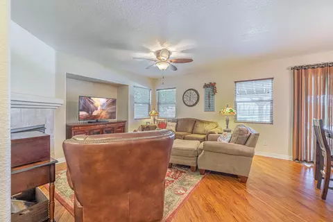 43458 Edith Ln, Lancaster, CA 93535 photo 8