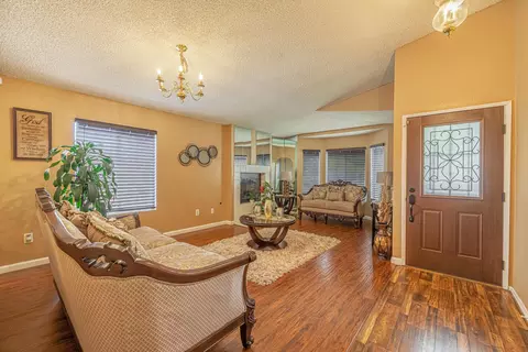 44802 Calston Ave, Lancaster, CA 93535 photo 4
