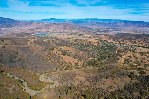 17021 Matterhorn Dr, Tehachapi, CA 93561 photo 13