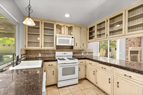 43748 Secure Pl, Lancaster, CA 93536 photo 15