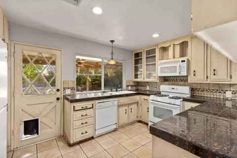 43748 Secure Pl, Lancaster, CA 93536 photo 14