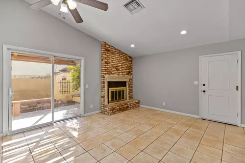 43748 Secure Pl, Lancaster, CA 93536 photo 11