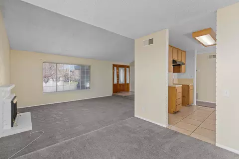 600 Ave J 4 E, Lancaster, CA 93535 photo 7