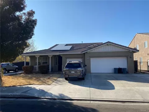 4782 Jade Ct, Lancaster, CA 93536 photo 2