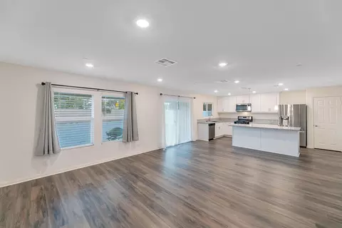44653 Aspen St, Lancaster, CA 93535 photo 5