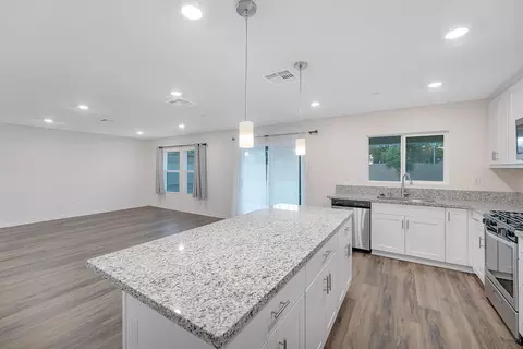44653 Aspen St, Lancaster, CA 93535 photo 9