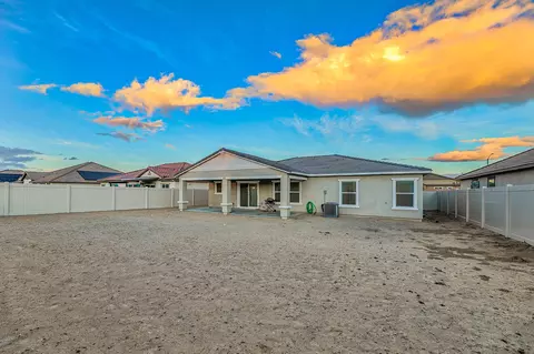 44653 Aspen St, Lancaster, CA 93535 photo 28