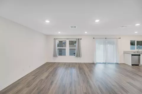 44653 Aspen St, Lancaster, CA 93535 photo 14