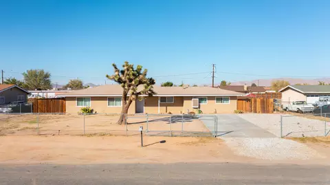 22144 Kayenta Rd, Apple Valley, CA 92308 photo 2