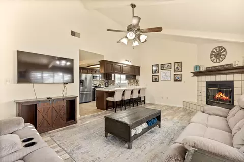 1001 Hickory Ave, Tehachapi, CA 93561 photo 3