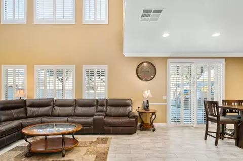 4243 Jonathon St, Lancaster, CA 93536 photo 4