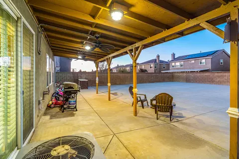 4243 Jonathon St, Lancaster, CA 93536 photo 24