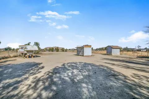 15623 Valeport Ave, Lancaster, CA 93535 photo 20