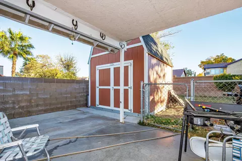 752 Ave J 9 E, Lancaster, CA 93535 photo 22