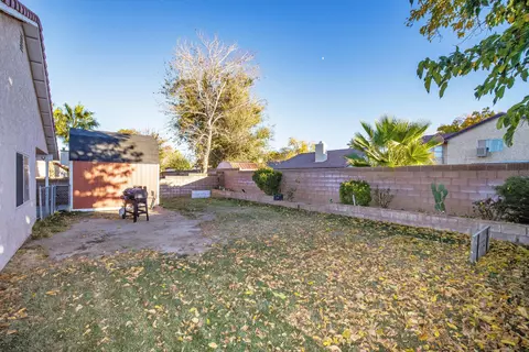 752 Ave J 9 E, Lancaster, CA 93535 photo 28