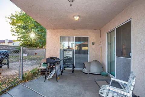 752 Ave J 9 E, Lancaster, CA 93535 photo 23