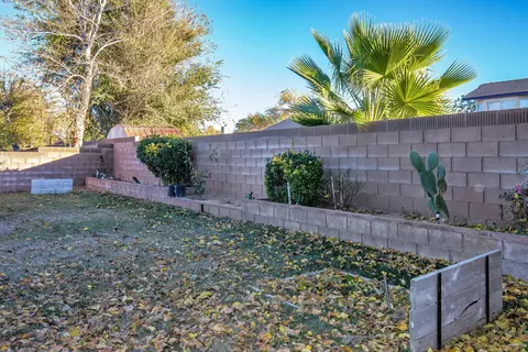 752 Ave J 9 E, Lancaster, CA 93535 photo 29