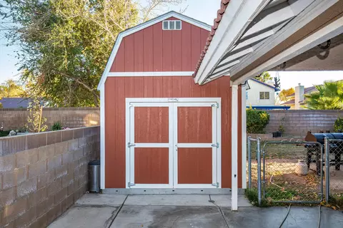 752 Ave J 9 E, Lancaster, CA 93535 photo 24