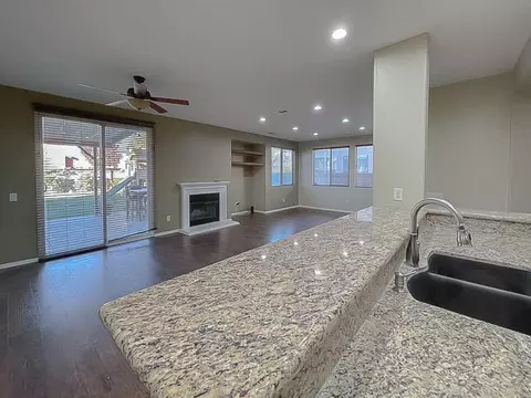 4051 Jonathon St, Lancaster, CA 93536 photo 6