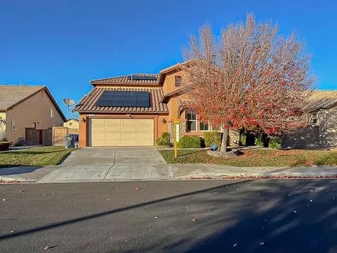 4051 Jonathon St, Lancaster, CA 93536 photo 1