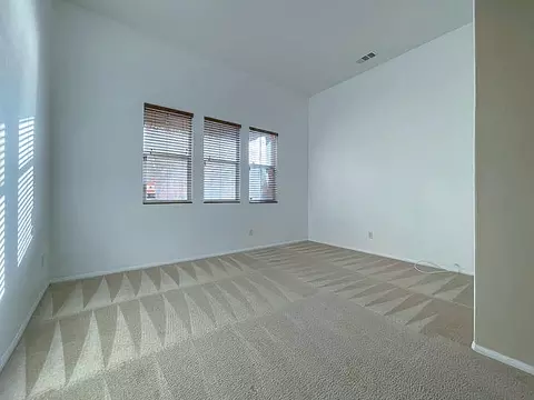 4051 Jonathon St, Lancaster, CA 93536 photo 9