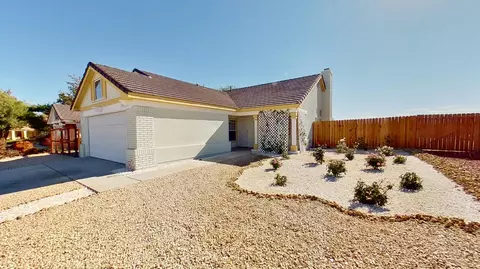 2024 Ogden Ln, Lancaster, CA 93535 photo 1