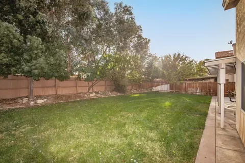 2012 Ivesbrook St E, Lancaster, CA 93535 photo 28
