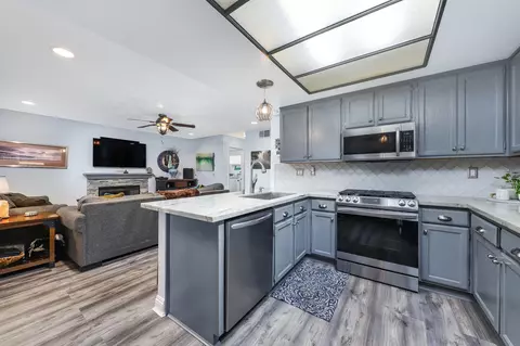 2012 Ivesbrook St E, Lancaster, CA 93535 photo 7