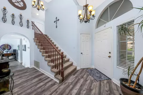 2012 Ivesbrook St E, Lancaster, CA 93535 photo 4