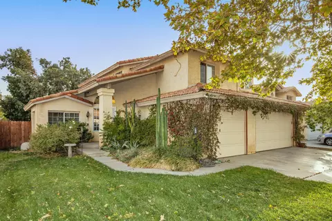 2012 Ivesbrook St E, Lancaster, CA 93535 photo 1