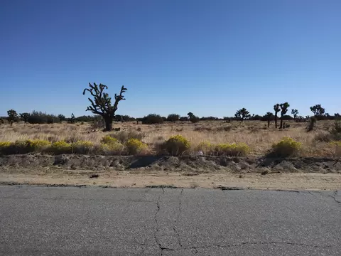 190 Th St West Ave C10, Fairmont, CA 93536